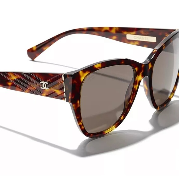 CHANEL Accessories - Chanel polarized butterfly tortoise sunglasses